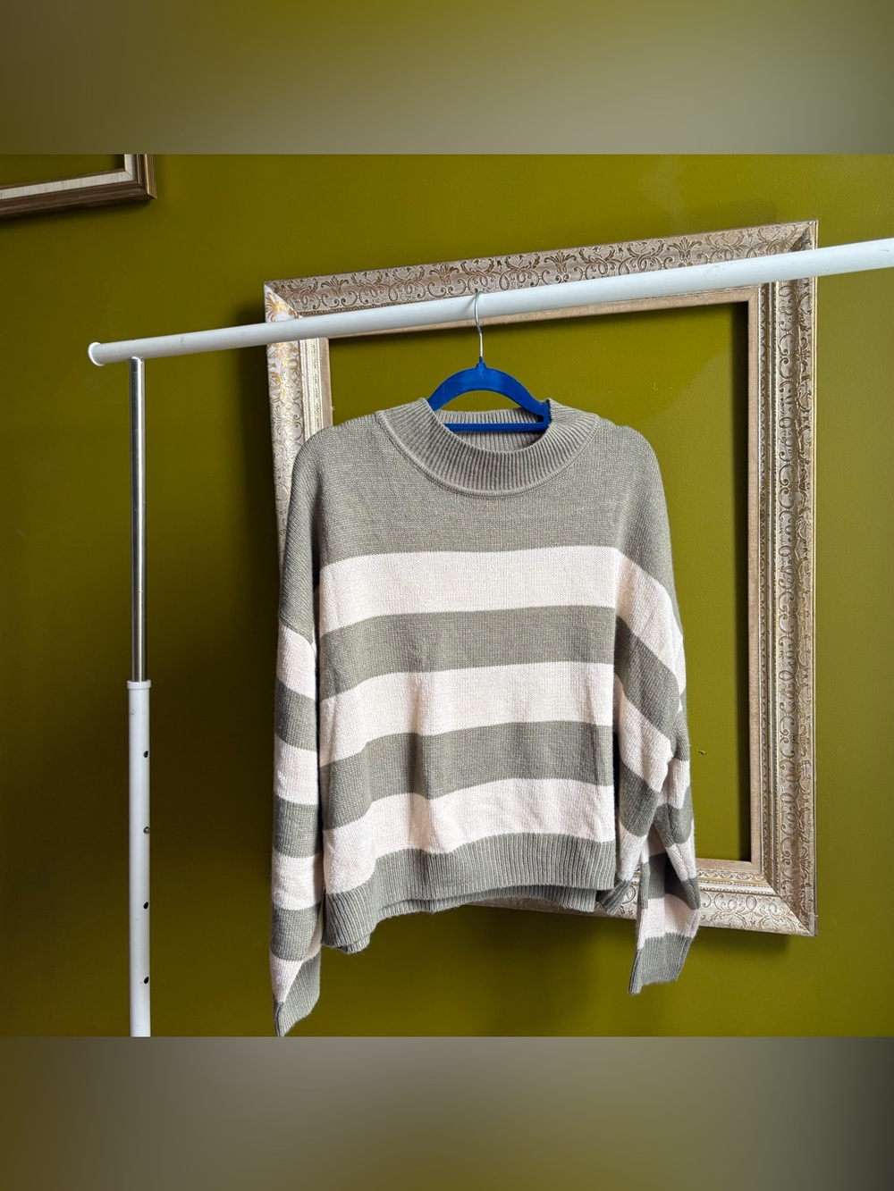 H&M DIVIDED, XL, NWOT, Striped Crewneck Sweater in Sage Green and Cream